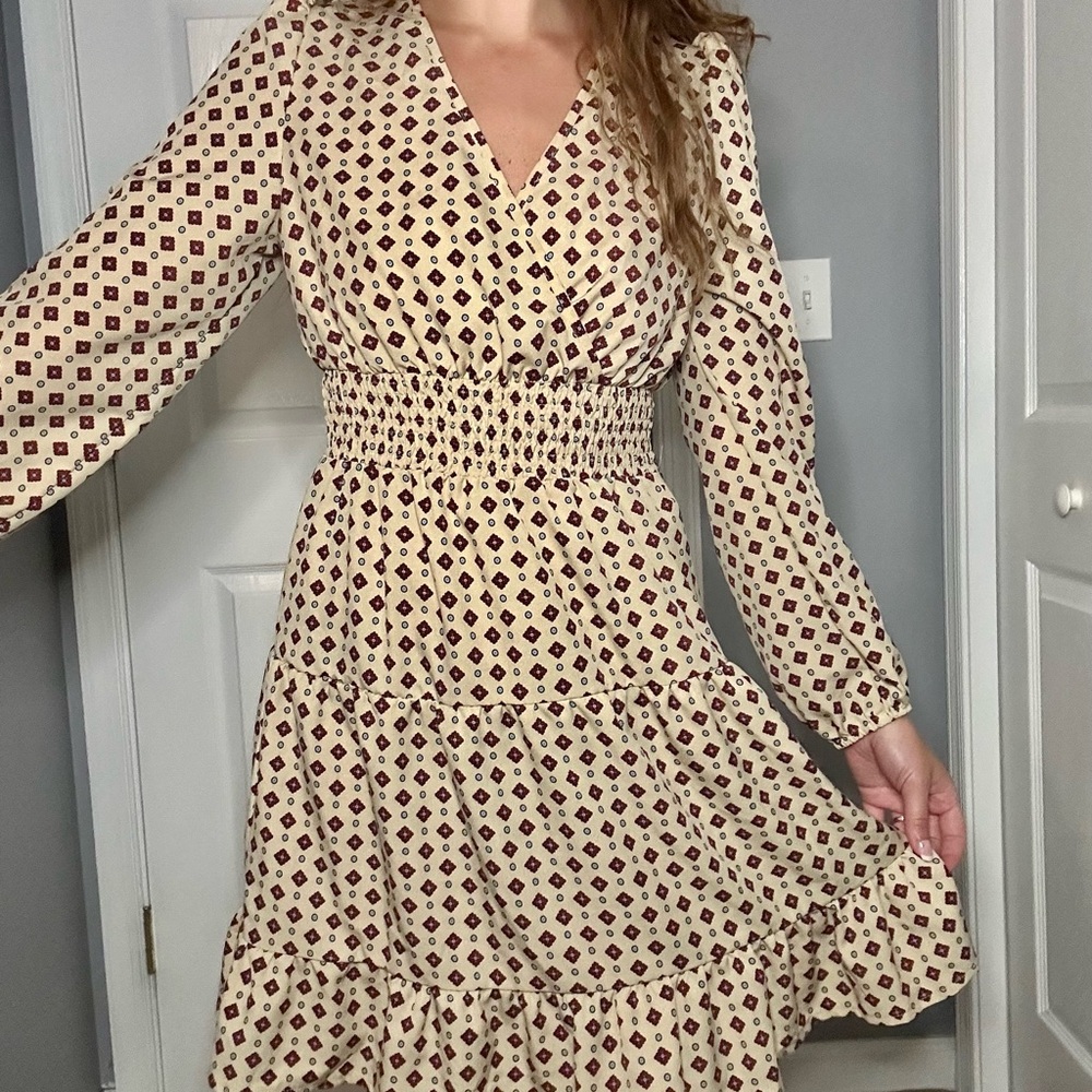 Elegant Patterned V-Neck Dress